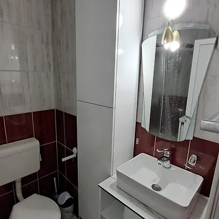 Nina - Station * Podgorica